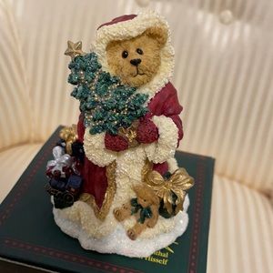 Boyds Bears Christmas bearing gifts